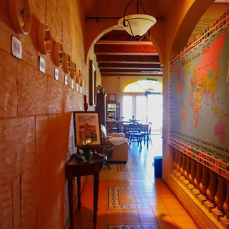 לינה וארוחת בוקר Narcisa 4*