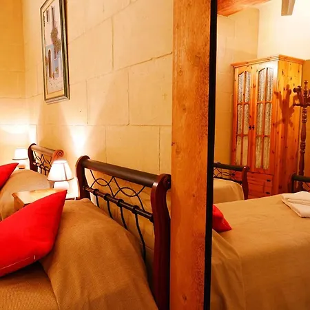 Bed & Breakfast Narcisa Nadur
