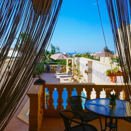 Narcisa Bed & Breakfast *