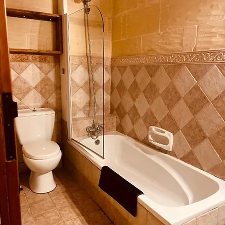 Bed & Breakfast Narcisa Nadur