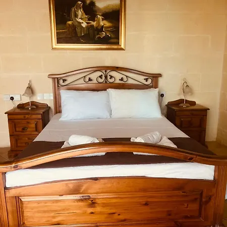 Bed & Breakfast Narcisa Nadur