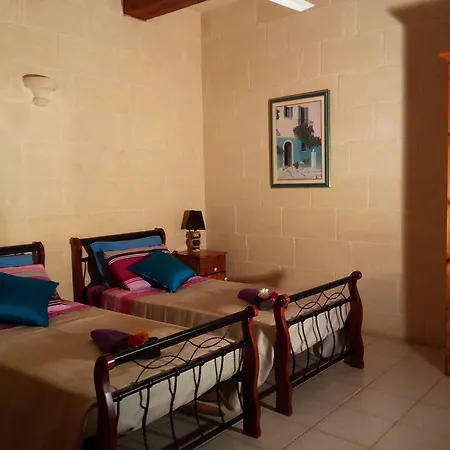 فندق مبيت وإفطار Narcisa 4*