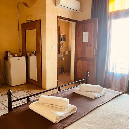Narcisa 住宿加早餐酒店 纳杜尔